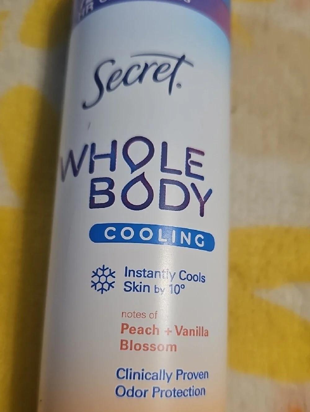 Secret Whole Body Cooling Body Spray - Peach & Vanilla (Blue/White/Peach)